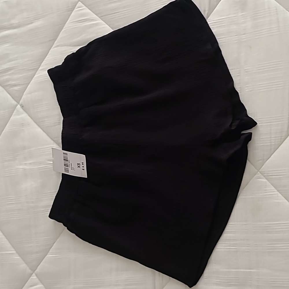 NWT Black Woven Beach Shorts
